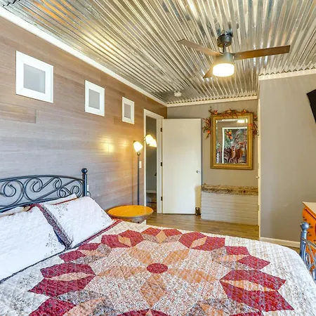 Climax Springs Retreat With Grill And Lake Views!
